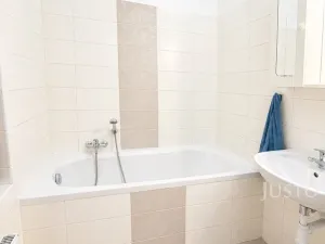 Pronájem bytu 2+kk, Liberec, Palachova, 65 m2