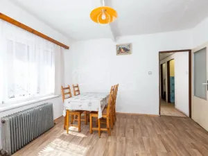 Prodej rodinného domu, Pečky - Velké Chvalovice, Dlouhá, 170 m2