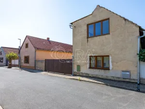 Prodej rodinného domu, Pečky - Velké Chvalovice, Dlouhá, 170 m2