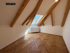 Pronájem bytu 3+kk, Hostivice, Nerudova, 73 m2