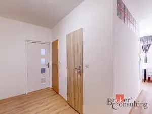 Prodej bytu 2+1, Chomutov, Dřínovská, 61 m2