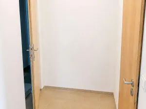 Pronájem bytu 2+kk, Praha - Hostivař, Dolnoměcholupská, 40 m2