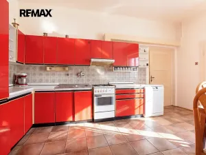 Prodej vícegeneračního domu, Praha - Vokovice, Půlkruhová, 385 m2