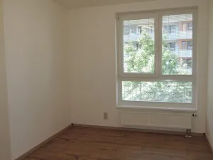 Pronájem bytu 3+kk, Praha - Vysočany, Kabešova, 82 m2