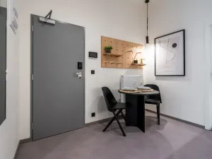 Prodej ubytování, Praha - Karlín, Prvního pluku, 27 m2