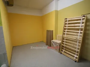 Pronájem obchodního prostoru, Znojmo, Vídeňská třída, 130 m2