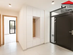 Pronájem rodinného domu, Moravany, Brněnská, 216 m2