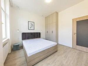 Pronájem bytu 2+kk, Praha - Nusle, Svatoslavova, 49 m2
