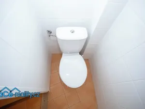 Pronájem bytu 2+kk, Hradec Králové, Ke Splavu, 70 m2
