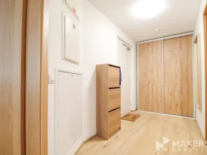 Pronájem bytu 2+kk, Praha - Karlín, Sokolova, 60 m2