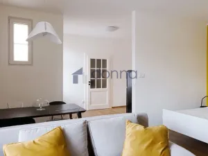Pronájem bytu 1+1, Praha, Slezská, 43 m2
