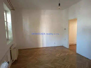 Pronájem bytu 1+1, Hradec Králové, V Kopečku, 42 m2