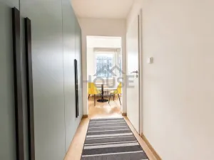 Prodej bytu 1+kk, Praha, Peroutkova, 34 m2