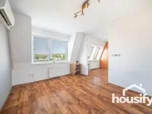 Pronájem bytu 2+kk, Znojmo, Vídeňská třída, 41 m2