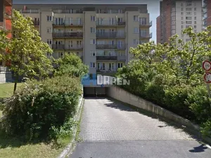 Pronájem garážového stání, Praha - Strašnice, Názovská, 11 m2