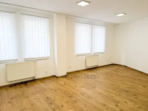 Pronájem kanceláře, Praha - Žižkov, Chelčického, 117 m2
