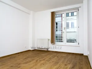 Pronájem kanceláře, Praha - Žižkov, Chelčického, 117 m2