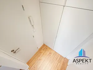 Pronájem bytu 1+kk, Praha - Vokovice, Evropská, 24 m2