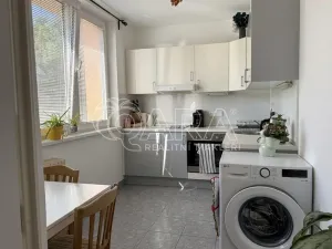 Pronájem bytu 1+1, Praha - Kyje, Dvořišťská, 34 m2
