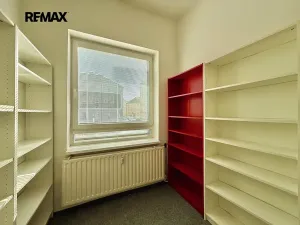Pronájem kanceláře, Plzeň, Jedlová, 400 m2