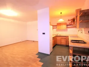 Pronájem bytu 3+kk, Praha - Řepy, Na chobotě, 74 m2