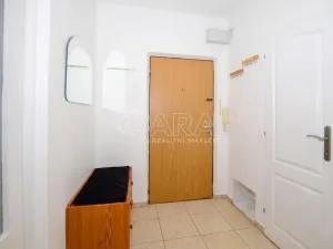 Pronájem bytu 1+1, Praha - Libuš, Na domovině, 39 m2