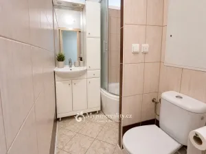 Pronájem bytu 2+1, Znojmo, Gagarinova, 55 m2