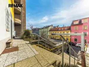 Prodej bytu 1+1, Praha - Smíchov, Holečkova, 24 m2