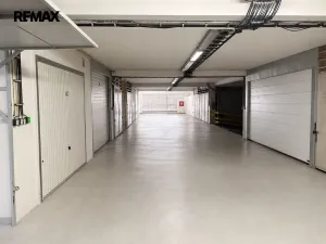 Prodej garáže, Praha - Modřany, K dolům, 12 m2