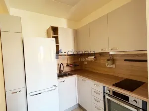 Pronájem bytu 2+kk, Praha, Na vápenném, 32 m2