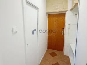 Pronájem bytu 2+kk, Praha, Na vápenném, 32 m2