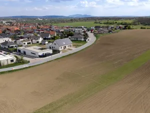 Prodej pozemku pro bydlení, Hrušovany u Brna, Pod Střediskem, 741 m2