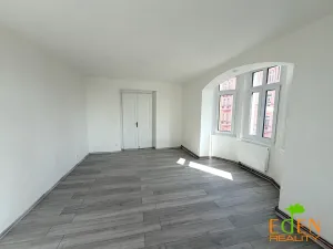 Pronájem bytu 2+1, Plzeň, Dobrovského, 80 m2