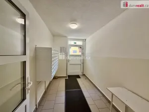 Pronájem bytu 3+1, Ústí nad Labem - Krásné Březno, Neštěmická, 68 m2