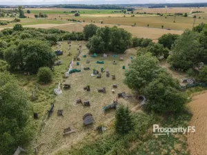 Prodej komerčního pozemku, Velká Dobrá, 15944 m2