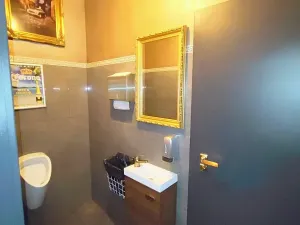 Pronájem obchodního prostoru, Jeseník, Masarykovo nám., 81 m2