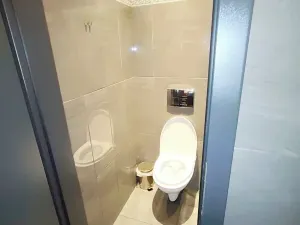 Pronájem obchodního prostoru, Jeseník, Masarykovo nám., 81 m2