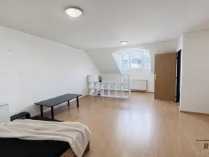 Pronájem bytu 1+kk, Hodonín, Národní třída, 50 m2