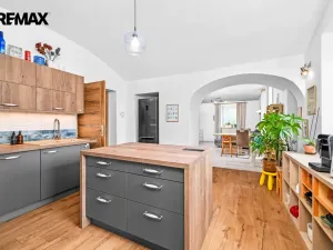 Prodej rodinného domu, Mišovice, 250 m2