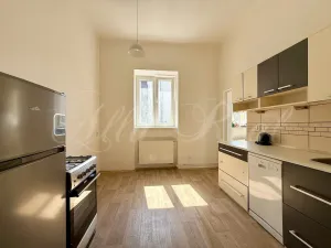 Prodej bytu 4+1, Olomouc, Komenského, 25 m2