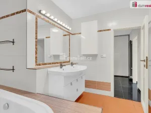 Prodej rodinného domu, Říčany, Strmá, 160 m2