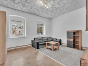 Pronájem bytu 1+1, Dvůr Králové nad Labem, Heydukova, 38 m2