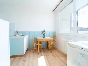 Pronájem bytu 3+1, Praha - Prosek, Veltruská, 61 m2
