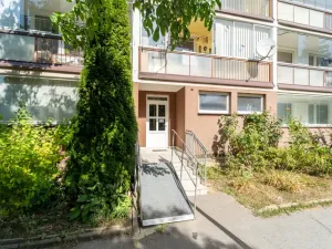 Pronájem bytu 3+1, Praha - Prosek, Veltruská, 61 m2