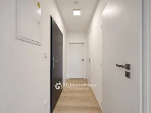 Pronájem bytu 2+kk, Znojmo, Vančurova, 42 m2