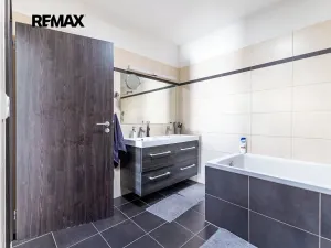 Prodej rodinného domu, Hradečno, 228 m2