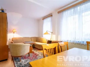 Prodej rodinného domu, Praha, Ke Klimentce, 180 m2