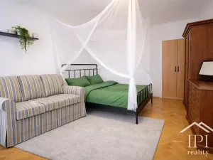 Pronájem bytu 1+1, Praha - Košíře, Mahenova, 37 m2