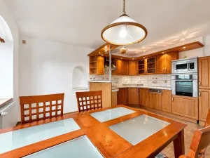 Prodej rodinného domu, Hora Svatého Šebestiána, 295 m2