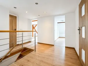 Prodej rodinného domu, Hora Svatého Šebestiána, 295 m2